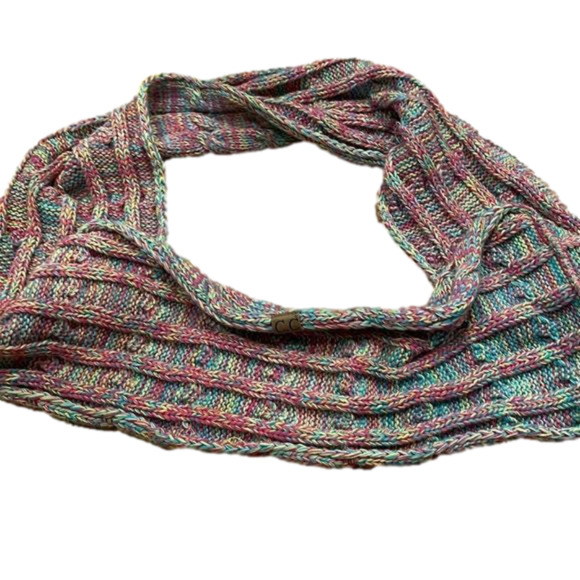 𝅺CC infinity scarf. Good condition - Picture 1 of 2